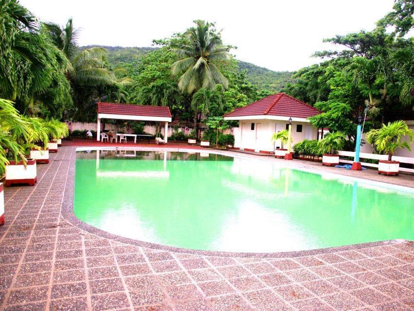 Club Manila East Real Hotel Infanta Exterior photo